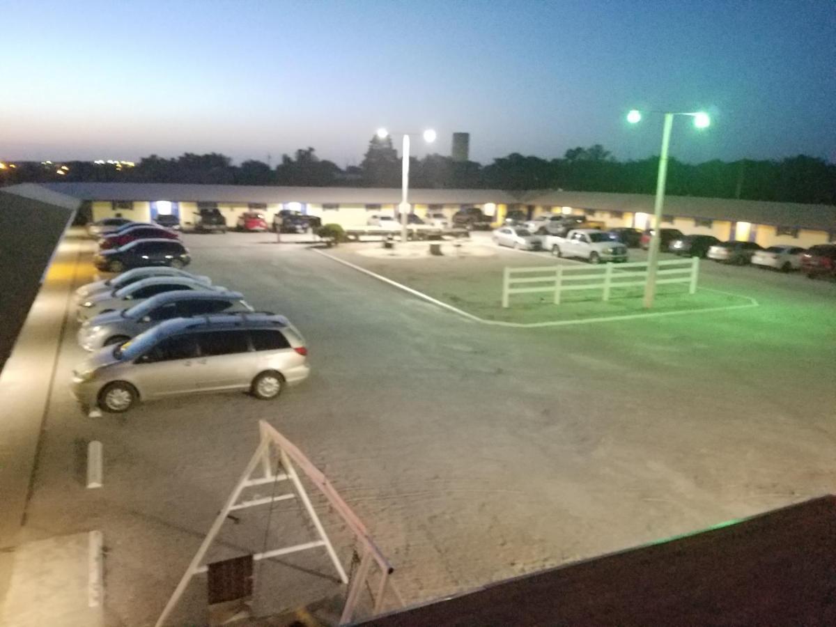 Executive Inn Сиско Экстерьер фото